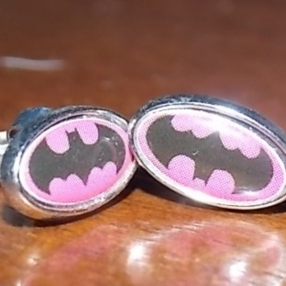 New, Unused, In Original Box Superhero Earrings - Picture 2 of 7